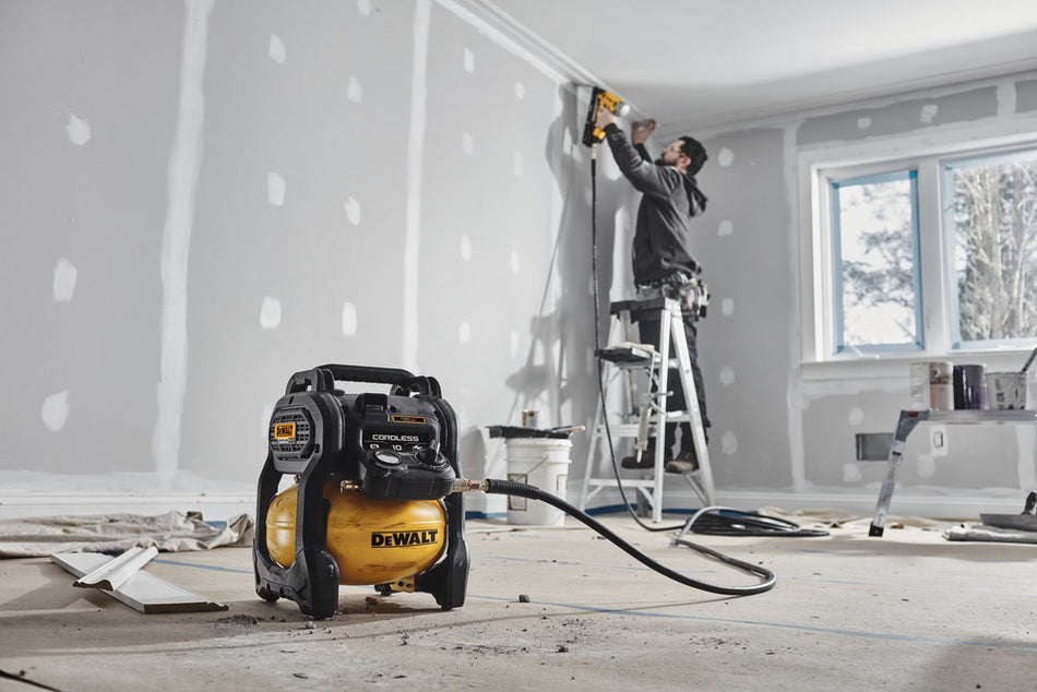DeWALT Compressor DCC1018N-XJ 18V XR Zonder Accu en Lader-848704